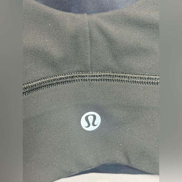 Lululemon Reversible Sports Bra, Size 10 - Picture 8 of 9